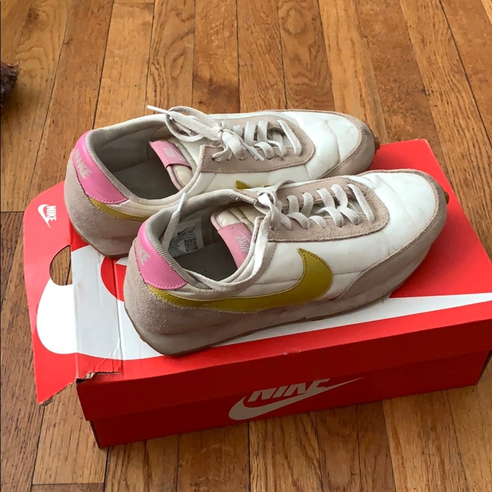 Nike Daybreak